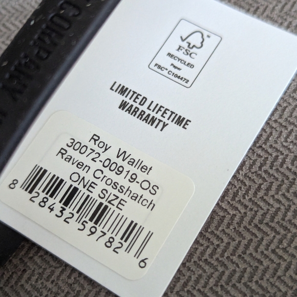 Herschel Supply Company Roy Wallet Raven Crosshatch NEW WITH TAGS - Picture 3 of 6